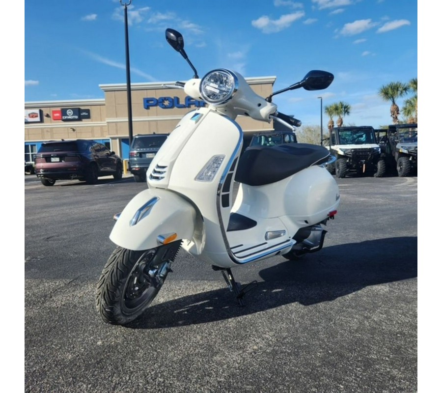 2025 VESPA GTS SUPER 300 - BIANCO INNOCENTE
