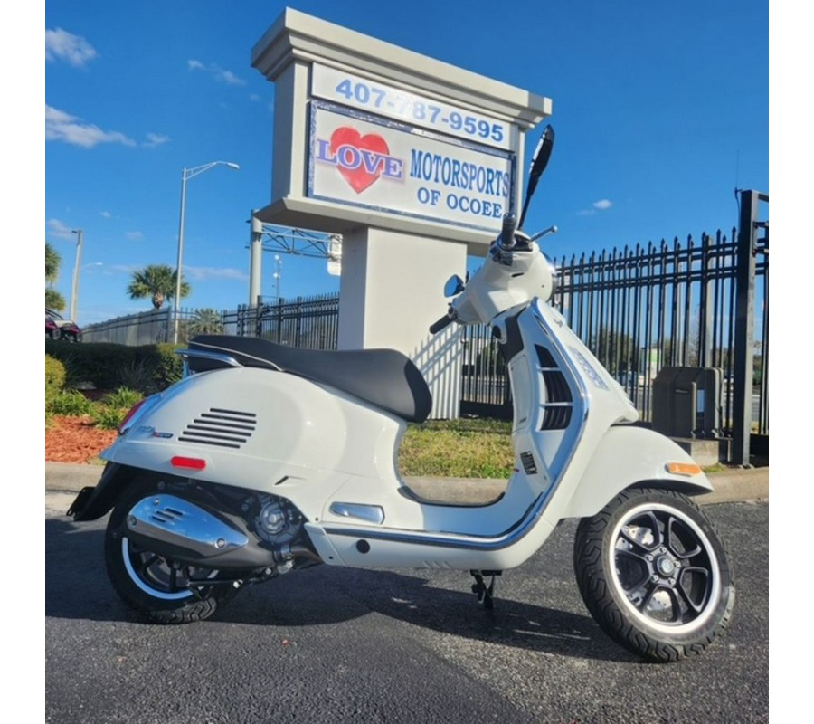 2025 VESPA GTS SUPER 300 - BIANCO INNOCENTE