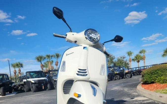 2025 VESPA GTS SUPER 300 - BIANCO INNOCENTE