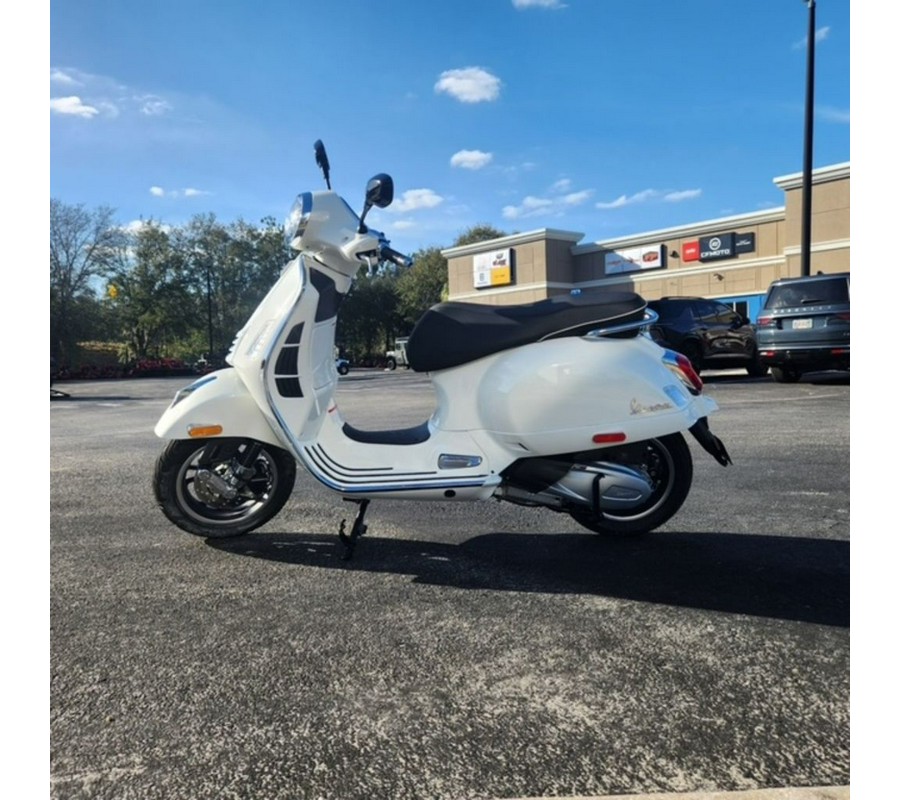 2025 VESPA GTS SUPER 300 - BIANCO INNOCENTE