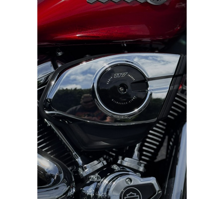 2026 Harley-Davidson® Fat Boy® Brilliant Red Chrome Trim