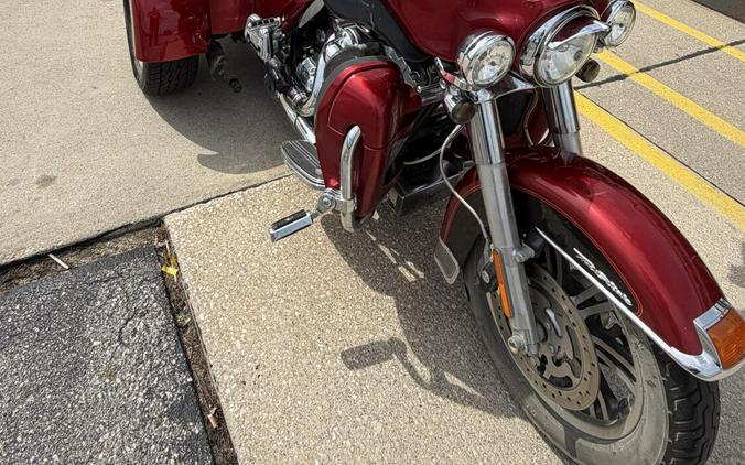 2012 Harley-Davidson® Tri Glide® Ultra Classic RED