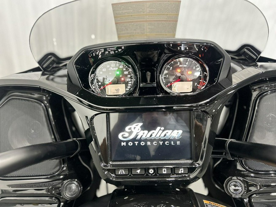 2025 Indian Challenger Dark Horse Black Smoke