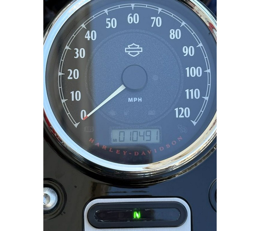 2015 Harley-Davidson® FXDF - Dyna® Fat Bob®