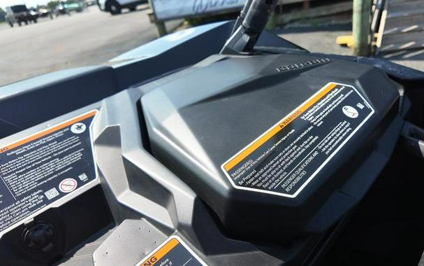 2025 Can-Am® Commander XT 700