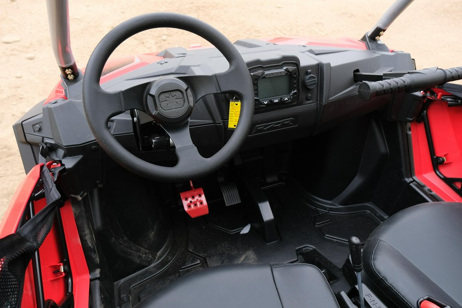 2026 POLARIS RZR 200 EFI