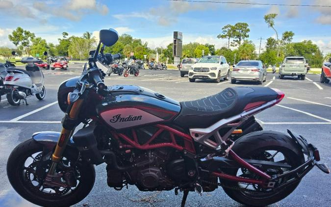 2022 Indian Motorcycle FTR R Carbon