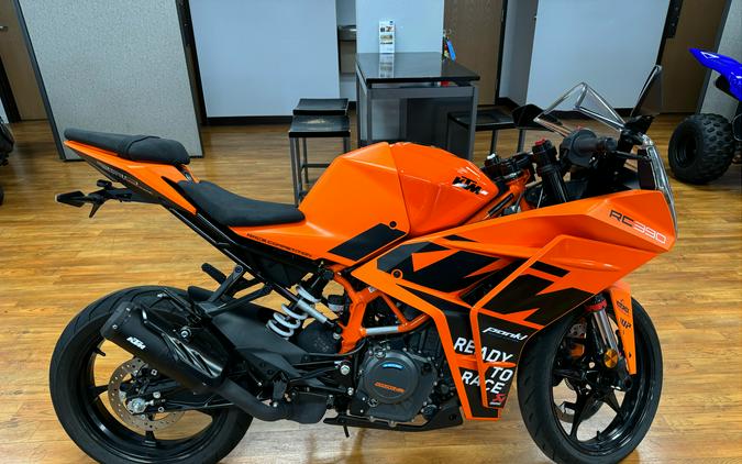 2023 KTM RC 390