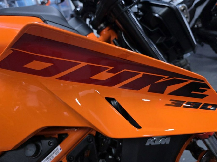 2025 KTM Duke 390