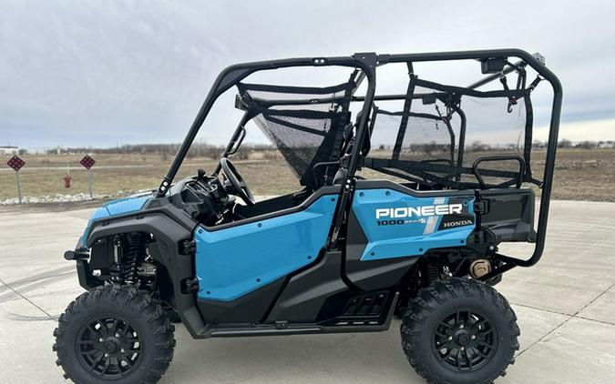 2025 Honda Pioneer 1000-5 Deluxe