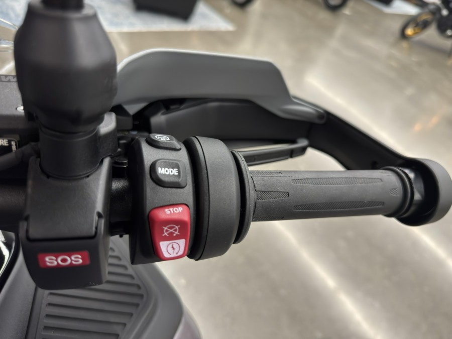 2025 BMW R 1300 GS Adventure - TRIPLE BLACK - BLACK STORM METALLIC