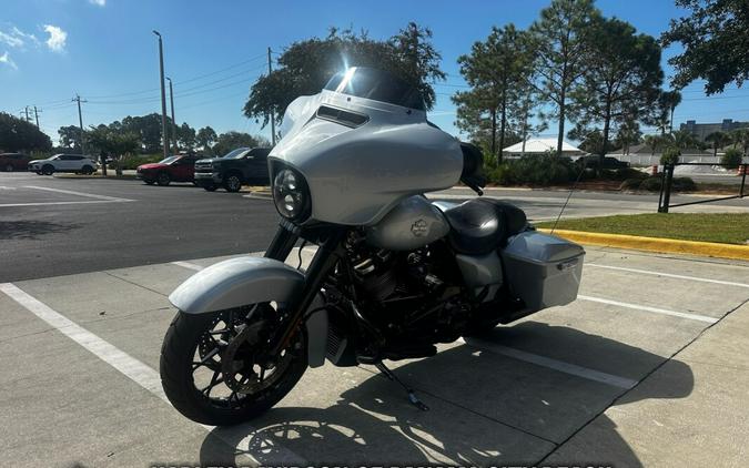 2023 Harley-Davidson® Street Glide® Special