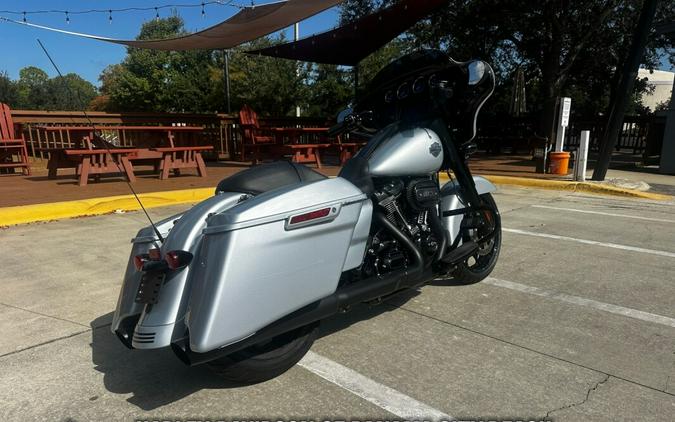 2023 Harley-Davidson® Street Glide® Special