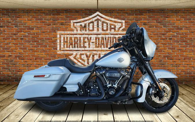 2023 Harley-Davidson® Street Glide® Special