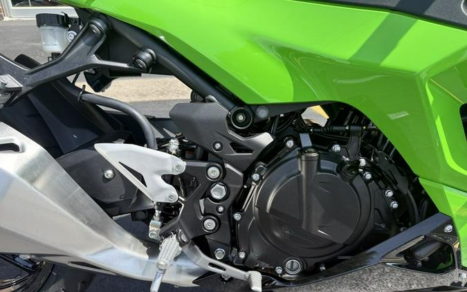 2026 Kawasaki Ninja® 500 SE ABS
