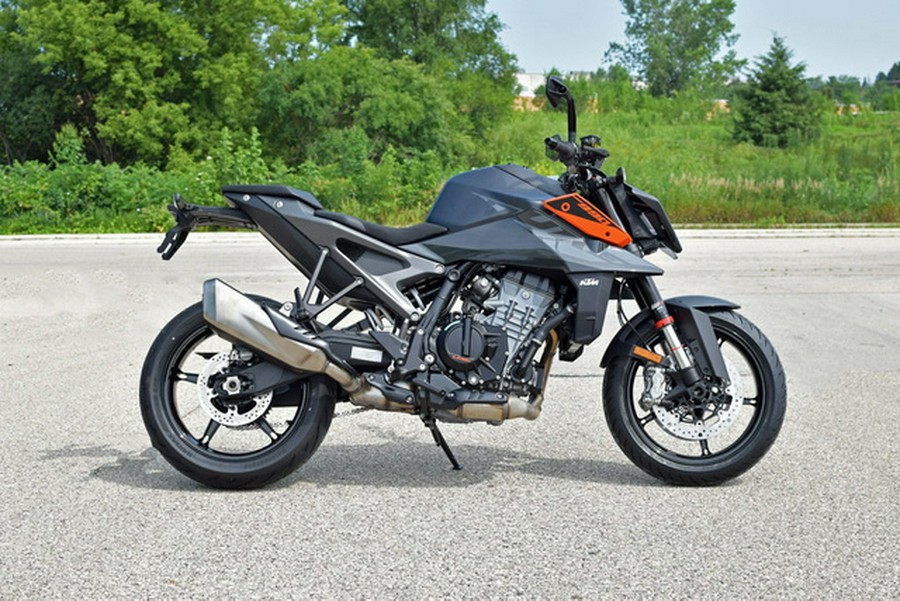 2024 KTM Duke 990