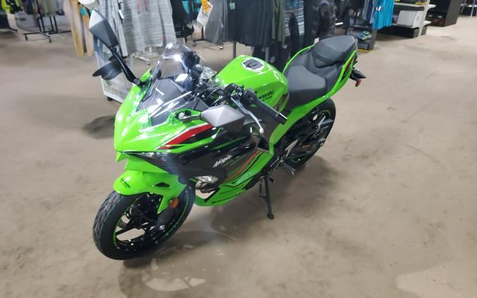 2024 Kawasaki Ninja® 500 Base