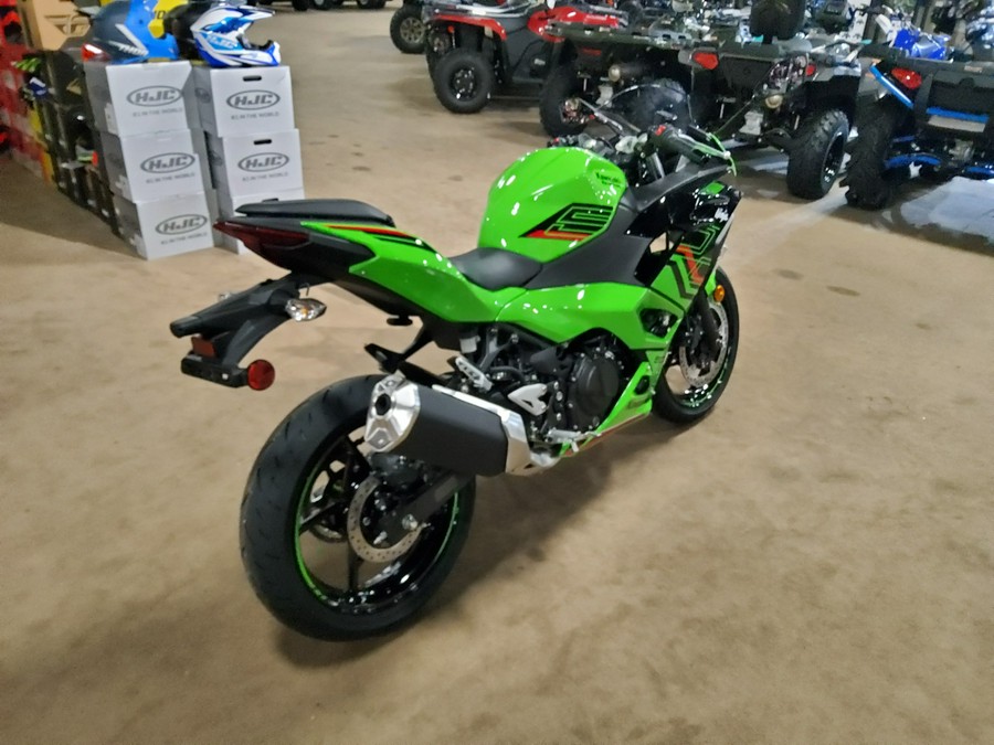 2024 Kawasaki Ninja® 500 Base