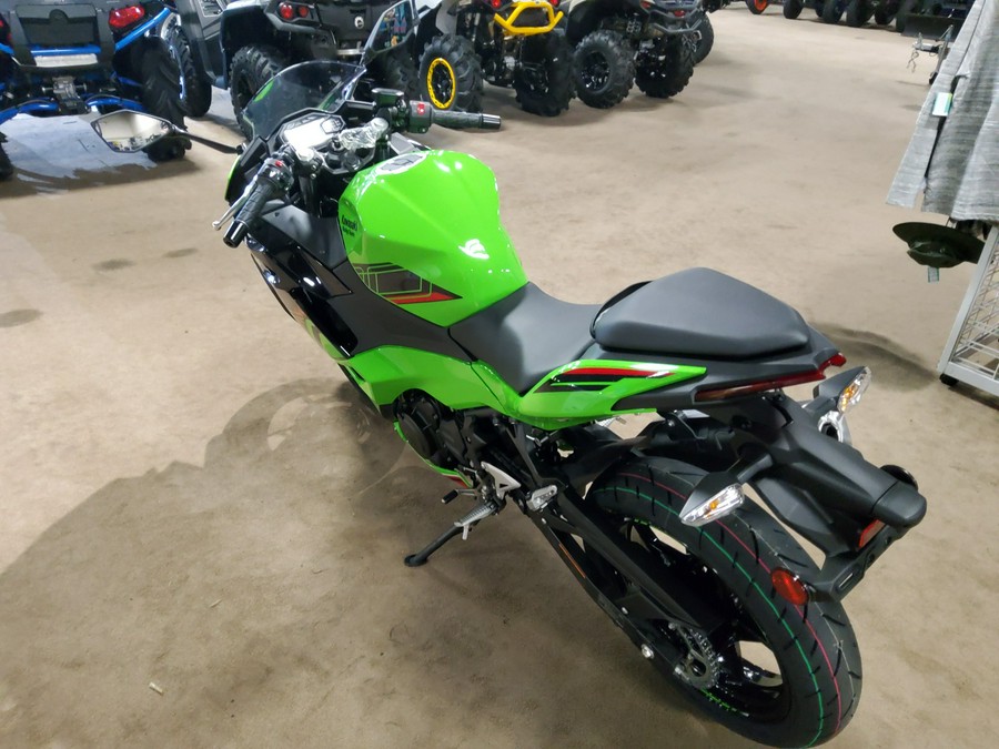 2024 Kawasaki Ninja® 500 Base