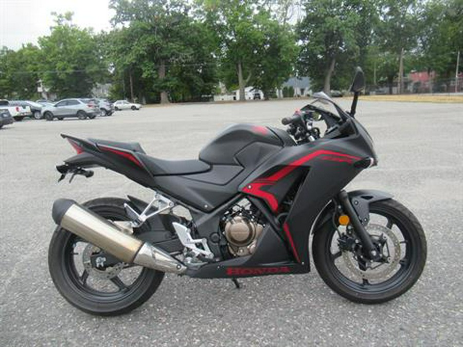 2022 Honda CBR300R