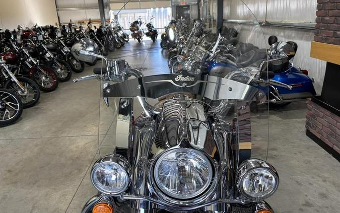 2015 Indian Motorcycle® Chief® Vintage Indian Red / Thunder Black