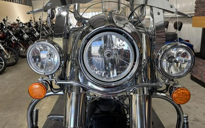 2015 Indian Motorcycle® Chief® Vintage Indian Red / Thunder Black