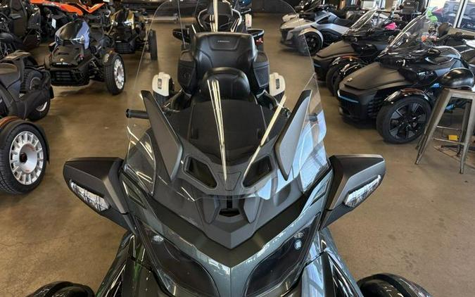 2018 Can-Am® Spyder® RT Limited Dark