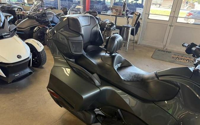 2018 Can-Am® Spyder® RT Limited Dark