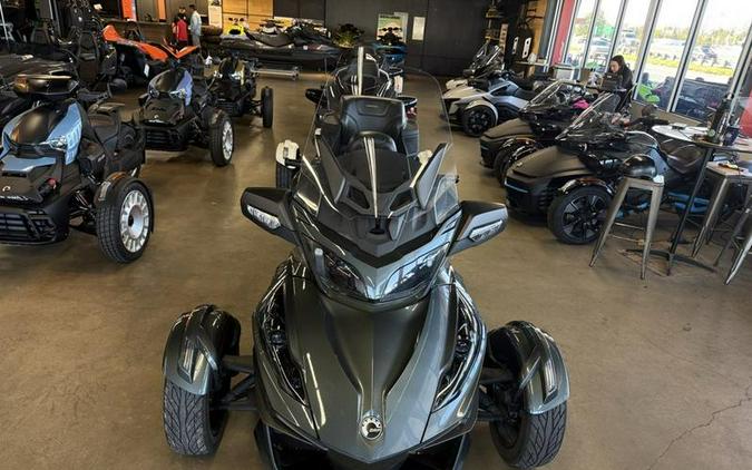2018 Can-Am® Spyder® RT Limited Dark