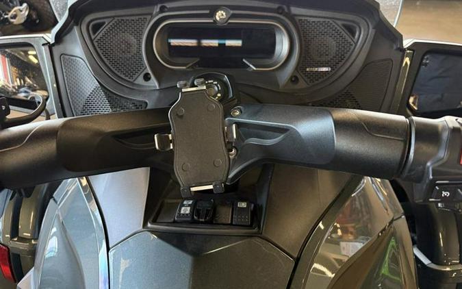 2018 Can-Am® Spyder® RT Limited Dark