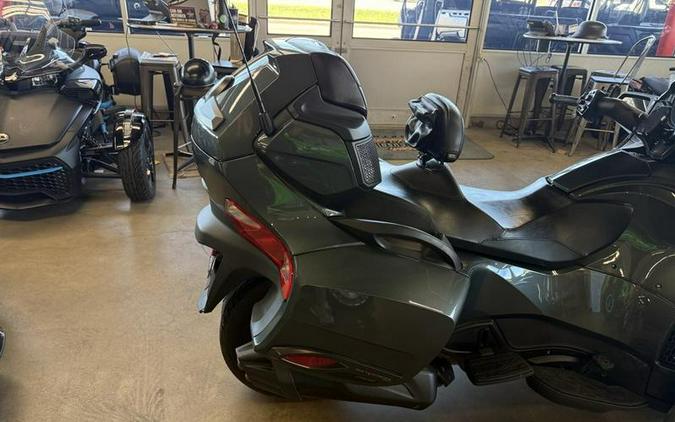2018 Can-Am® Spyder® RT Limited Dark