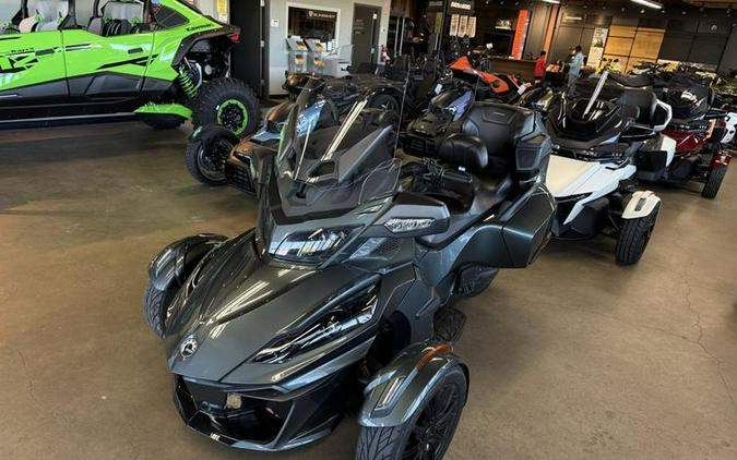 2018 Can-Am® Spyder® RT Limited Dark