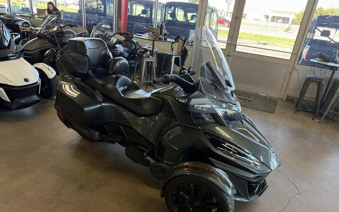 2018 Can-Am® Spyder® RT Limited Dark