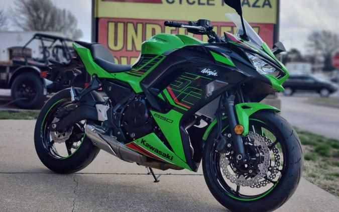 2023 Kawasaki Ninja 650 Review [14 Fast Facts]