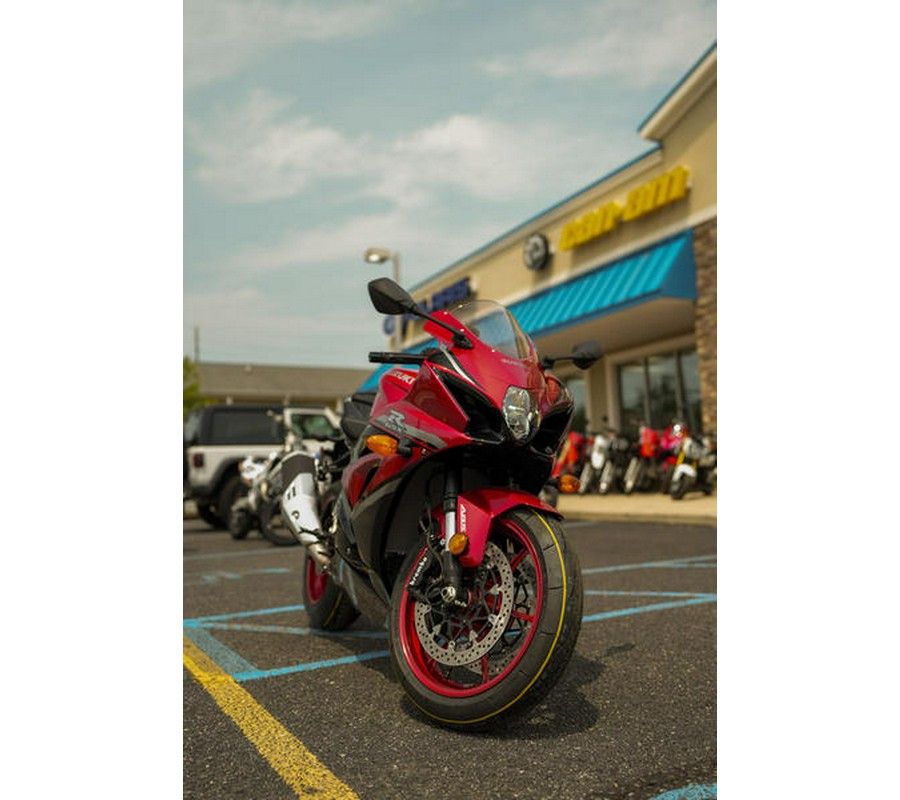 2025 Suzuki GSX-R1000