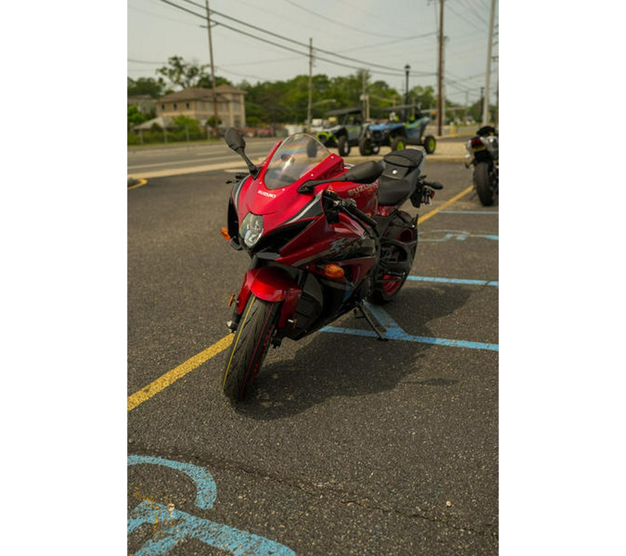 2025 Suzuki GSX-R1000