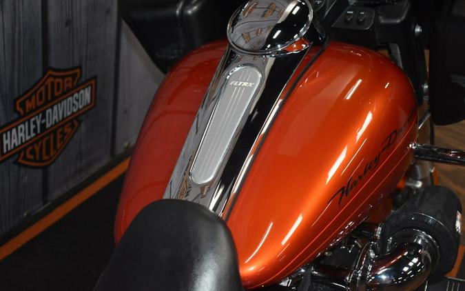FLTRX 2011 Road Glide® Custom