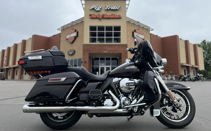 2014 Harley-Davidson® FLHTCU Electra Glide® Ultra Classic® BLACKND CAYENNE 615198