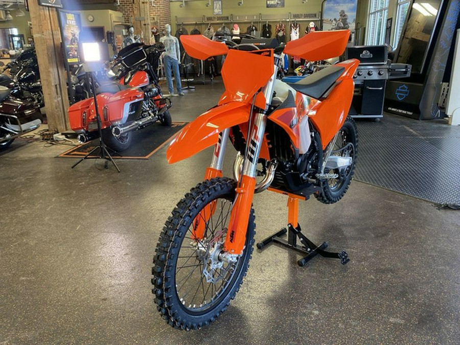 2025 KTM XC 125