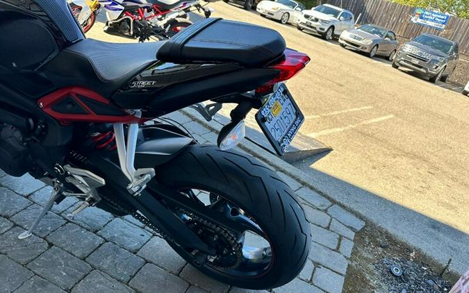 2019 Triumph STREET TRIPLE R