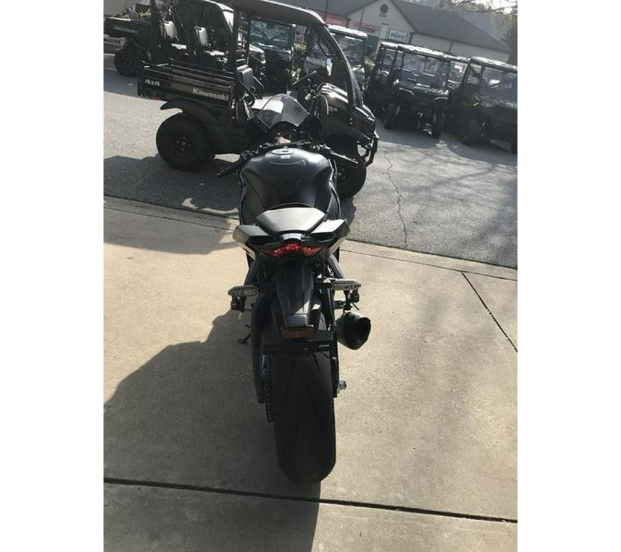 2025 Kawasaki ZX1002LSFAN