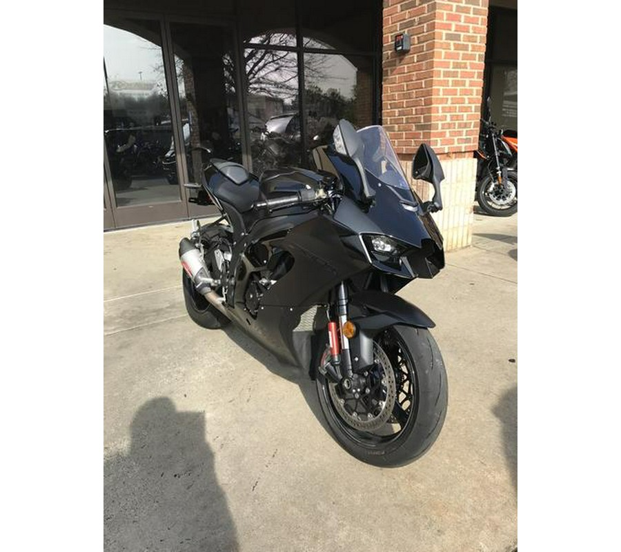 2025 Kawasaki ZX1002LSFAN