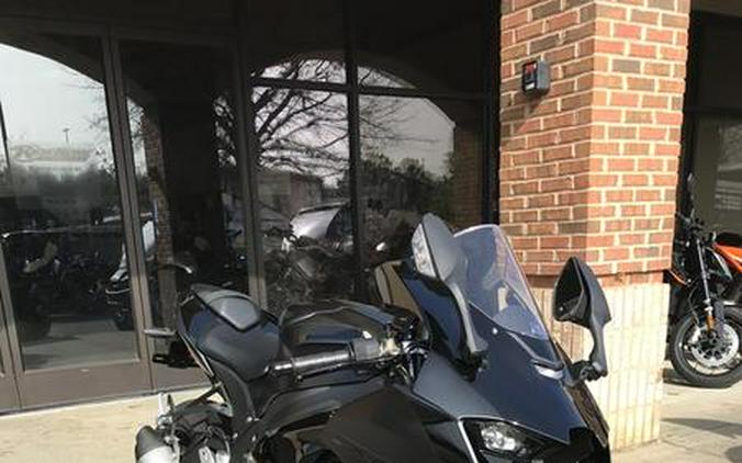 2025 Kawasaki ZX1002LSFAN