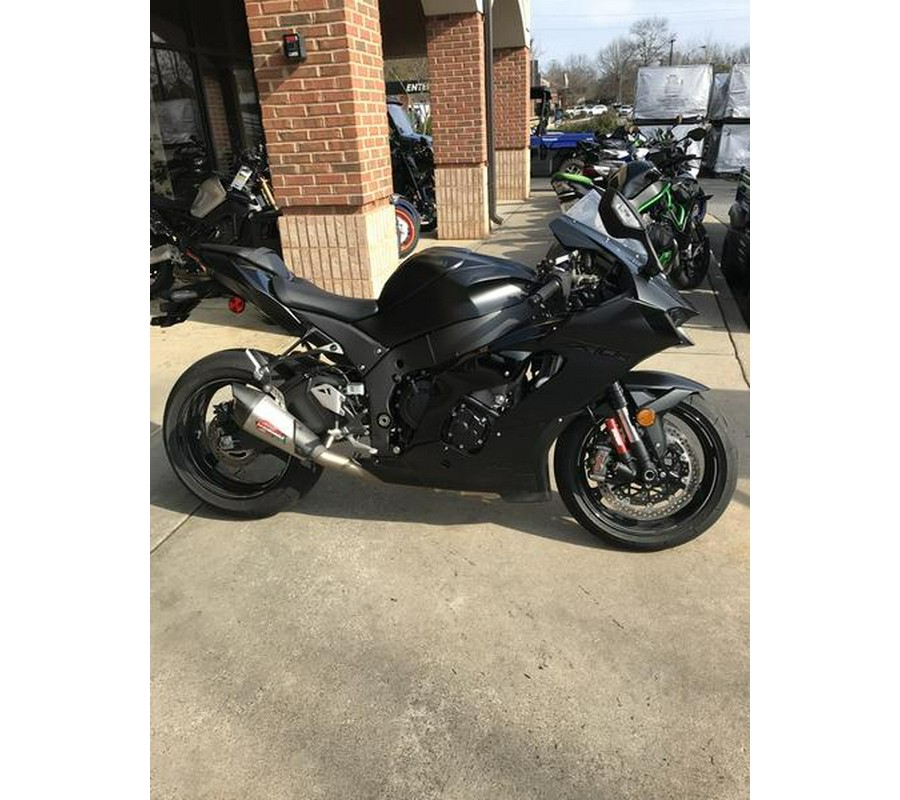 2025 Kawasaki ZX1002LSFAN