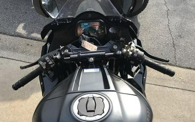 2025 Kawasaki ZX1002LSFAN