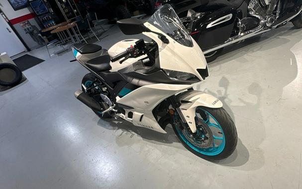 2024 Yamaha YZF R3 ABS