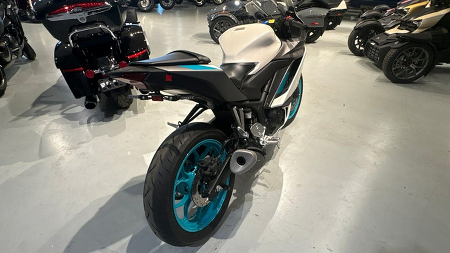 2024 Yamaha YZF R3 ABS