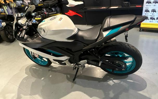2024 Yamaha YZF R3 ABS