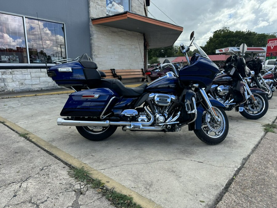 2015 Harley-Davidson CVO Road Glide Ultra Abyss Blue/Sapphire wi