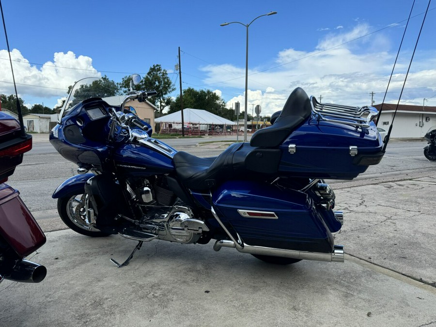 2015 Harley-Davidson CVO Road Glide Ultra Abyss Blue/Sapphire wi